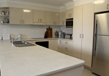 House For Sale - NSW - Inverell - 2360 - Immaculate Home  (Image 2)
