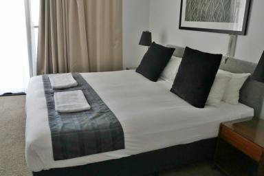 Apartment Leased - QLD - Mackay - 4740 - FULLY FURNISHED STUDIO APARTMENT  (Image 2)
