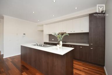 Townhouse For Sale - VIC - Shepparton - 3630 - CENTRAL- TOWNHOUSE LIVING  (Image 2)