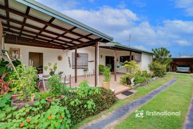 House For Sale - QLD - Norville - 4670 - TWO WELL-MAINTAINED HOMES ON ONE BLOCK  (Image 2)