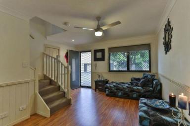 Unit For Lease - QLD - Wilsonton - 4350 - Modern Townhouse in Secure Complex  (Image 2)