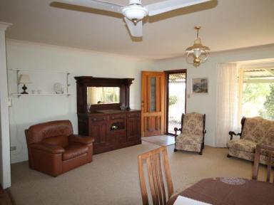 Unit Leased - NSW - Inverell - 2360 - Quite Cottage  (Image 2)