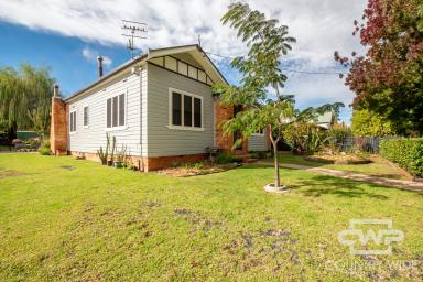 House For Sale - NSW - Glen Innes - 2370 - Charming Family Home in Glen Innes  (Image 2)