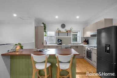 House For Sale - NSW - Nowra - 2541 - Beautifully Renovated Home  (Image 2)