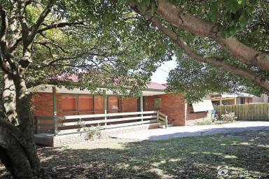House Leased - VIC - Cranbourne - 3977 - LOVELY 3 BEDROOM HOME  (Image 2)