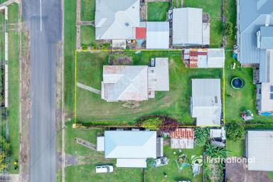 House For Sale - QLD - Norville - 4670 - RENOVATE, REDEVELOP OR START FROM SCRATCH  (Image 2)