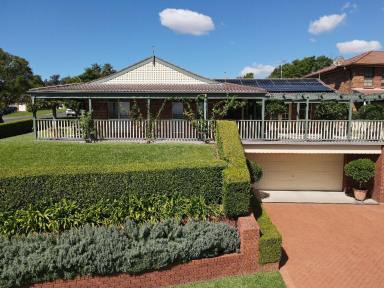 House Sold - NSW - Muswellbrook - 2333 - BEAMING WITH QUALITY AND CARE! THIS 4 B/R HOME CAPTURES VIEWS & SPECTACULAR OUTLOOKS AND IS PICTURE PERFECT IN EVERY WAY.  (Image 2)