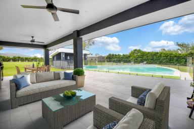 House For Sale - QLD - Samford Valley - 4520 - Luxurious Contemporary Residence in Prestigious Samford Royal Estates  (Image 2)