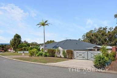 House Sold - WA - Bibra Lake - 6163 - ROOM FOR ALL THE VEHICLES DOUBLE DRIVEWAY  (Image 2)