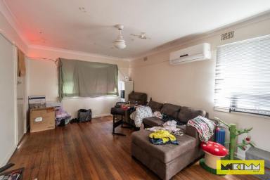 House For Sale - NSW - South Grafton - 2460 - GREAT PRICE FOR 4 BEDROOMS  (Image 2)