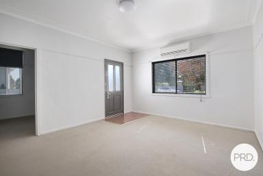 House For Lease - NSW - North Albury - 2640 - THREE BEDROOM HOME!  (Image 2)