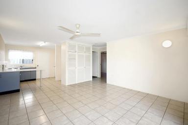 Unit For Sale - QLD - Mooroobool - 4870 - 2-BEDROOM UNIT JUST 6kms FROM CAIRNS CBD  (Image 2)