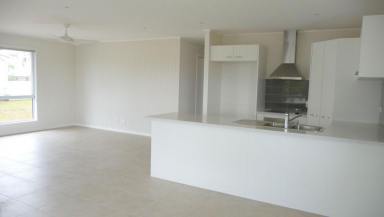 House For Lease - QLD - Cooroy - 4563 - 3 Bedroom house close to town!  (Image 2)