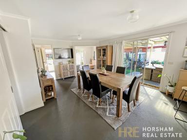 House For Lease - VIC - Horsham - 3400 - Spacious Family Home!  (Image 2)