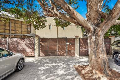 Townhouse For Sale - WA - Subiaco - 6008 - EXECUTIVE TOWNHOUSE!  (Image 2)