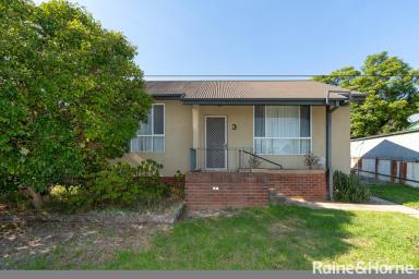 House For Lease - NSW - Mount Austin - 2650 - Convenient Living !  (Image 2)