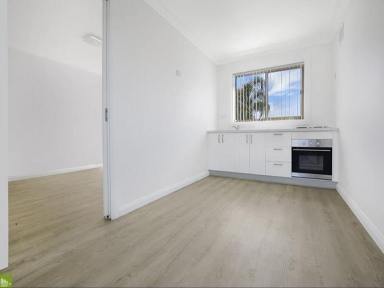 Unit For Lease - NSW - Windang - 2528 - STUNNING 1 BEDROOM MODERN RENOVATED APARTMENT  (Image 2)
