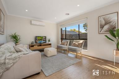 Townhouse For Sale - VIC - Strathfieldsaye - 3551 - Walk to all amenities from 4-year-old townhouse  (Image 2)