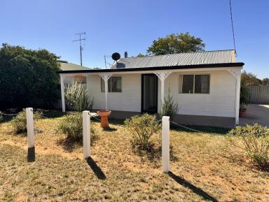 House For Sale - VIC - Ouyen - 3490 - Contemporary Country Cottage!  (Image 2)