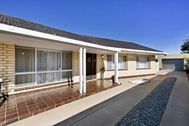 House For Sale - VIC - Mildura - 3500 - NEAT AS A PIN!  (Image 2)