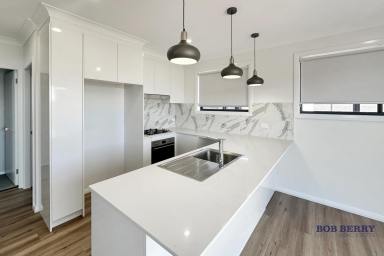 Unit Leased - NSW - Dubbo - 2830 - UTILITIES INCLUDED - Brand new unit in Southlakes Estate  (Image 2)