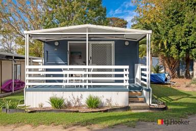 House For Sale - NSW - Tomakin - 2537 - 'Ingenia Holiday Park' ......Fully furnished Pet friendly Holiday Cabin !  (Image 2)