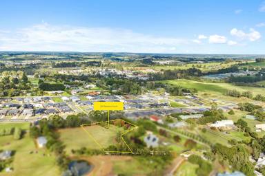 Residential Block For Sale - VIC - Drouin - 3818 - EXCLUSIVE 1 ACRE ALLOTMENT  (Image 2)