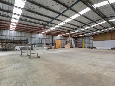 Industrial/Warehouse For Sale - VIC - Seymour - 3660 - 3 IN 1 - DON'T MISS OUT  (Image 2)