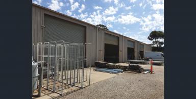 Industrial/Warehouse For Lease - VIC - Seymour - 3660 - HIGH CLEARANCE VERSATILE WAREHOUSE WITH SHOWROOM  (Image 2)