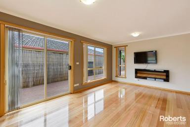 House For Sale - TAS - Penguin - 7316 - Young Family? Downsizer? Just move in!  (Image 2)