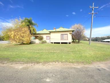 House For Sale - NSW - Reids Flat - 2586 - QUIET VILLAGE LOCATION  (Image 2)