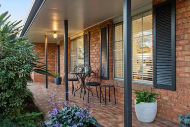 House For Sale - QLD - Willowbank - 4306 - Charming, Single-Level Brick Home - Immaculately Kept, with Huge Yard  (Image 2)