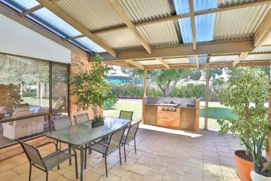 House For Sale - VIC - Mildura - 3500 - PERFECT FAMILY HOME  (Image 2)