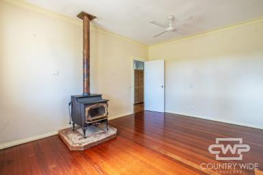 House For Lease - NSW - Guyra - 2365 - Charming Family Home....  (Image 2)