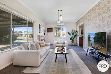 House For Sale - NSW - Lavington - 2641 - GENEROUS ALLOTMENT OF 1,100m2+  (Image 2)