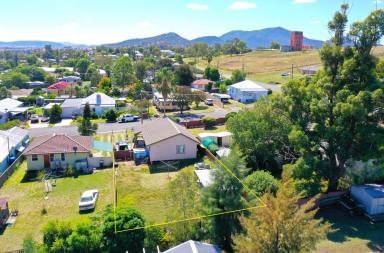 House For Sale - NSW - Werris Creek - 2341 - 4 BEDROOMS IN QUIET LOCATION  (Image 2)