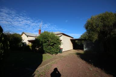 House For Sale - VIC - Rochester - 3561 - EXCITING RENOVATION OPPORTUNITY  (Image 2)