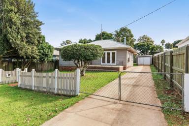 House Leased - QLD - North Toowoomba - 4350 - Charming Home in North Toowoomba  (Image 2)