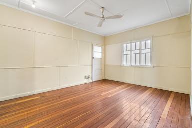 House Sold - QLD - Sadliers Crossing - 4305 - Sought After Suburb - The Perfect Renovator!  (Image 2)