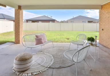 House Sold - VIC - Mildura - 3500 - SPACIOUS FAMILY LIVING  (Image 2)