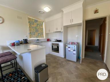 Apartment For Lease - NSW - Albury - 2640 - TWO-BEDROOM APARTMENT IN A GREAT LOCATION!  (Image 2)