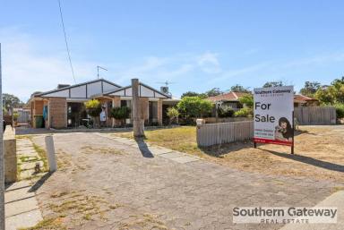 House For Sale - WA - Parmelia - 6167 - DON'T DELAY! CHECK THIS ONE OUT  (Image 2)