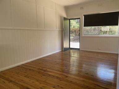 Unit Leased - NSW - Moree - 2400 - Renovated 1 bedroom unit  (Image 2)