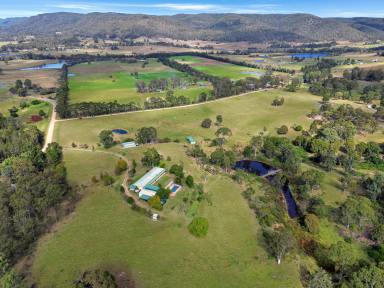 Lifestyle For Sale - NSW - Millfield - 2325 - ‘Summerview’ – A Prime Acreage with Magnificent Views!  (Image 2)
