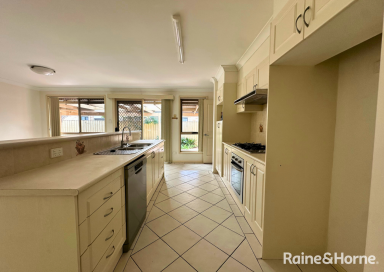 House For Lease - NSW - Worrigee - 2540 - SPACIOUS FAMILY HOME  (Image 2)