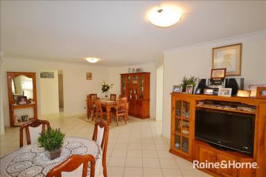 House Leased - NSW - Worrigee - 2540 - SPACIOUS FAMILY HOME  (Image 2)