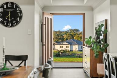 House For Sale - QLD - Highfields - 4352 - Sensational Highfields Living - Quality Build & Design!  (Image 2)