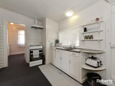 House Sold - TAS - New Norfolk - 7140 - "Derwent Cottage"  (Image 2)