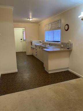 Unit Leased - VIC - Hamilton - 3300 - Low Maintenance Property  (Image 2)