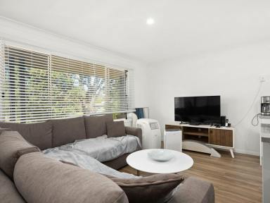 Duplex/Semi-detached For Sale - NSW - Old Bar - 2430 - MODERNISED AND MAINTAINED DUPLEX  (Image 2)